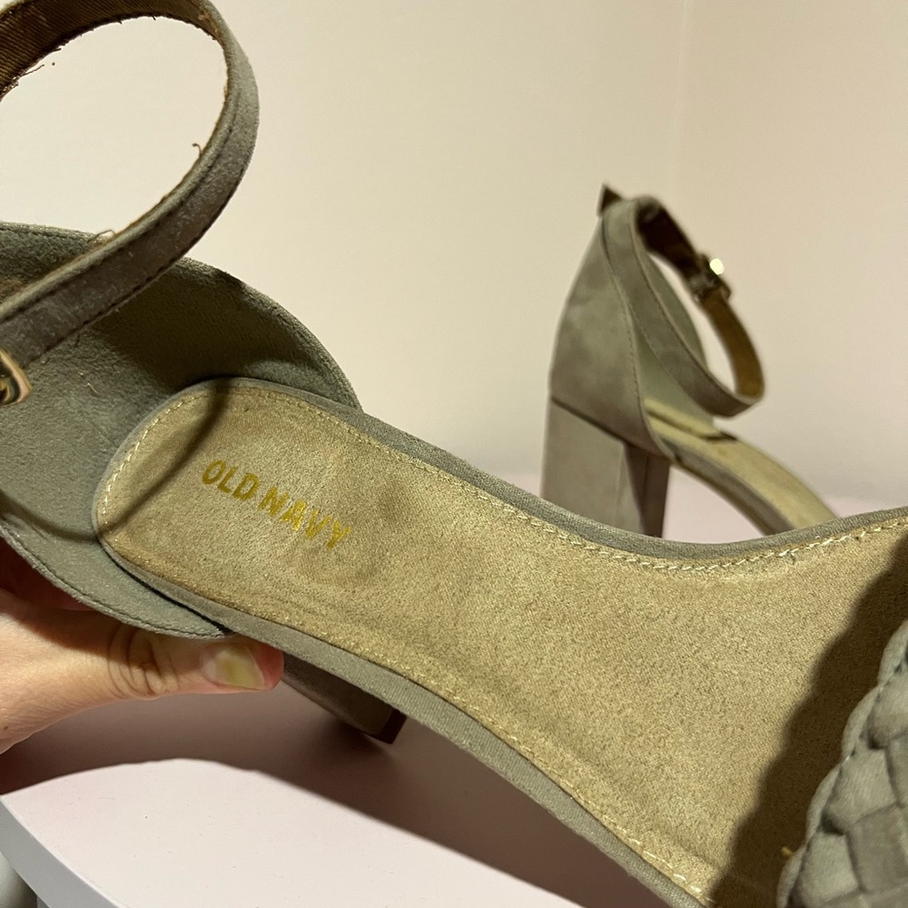 Gray Block Heel Sandals - Picture 3 of 4